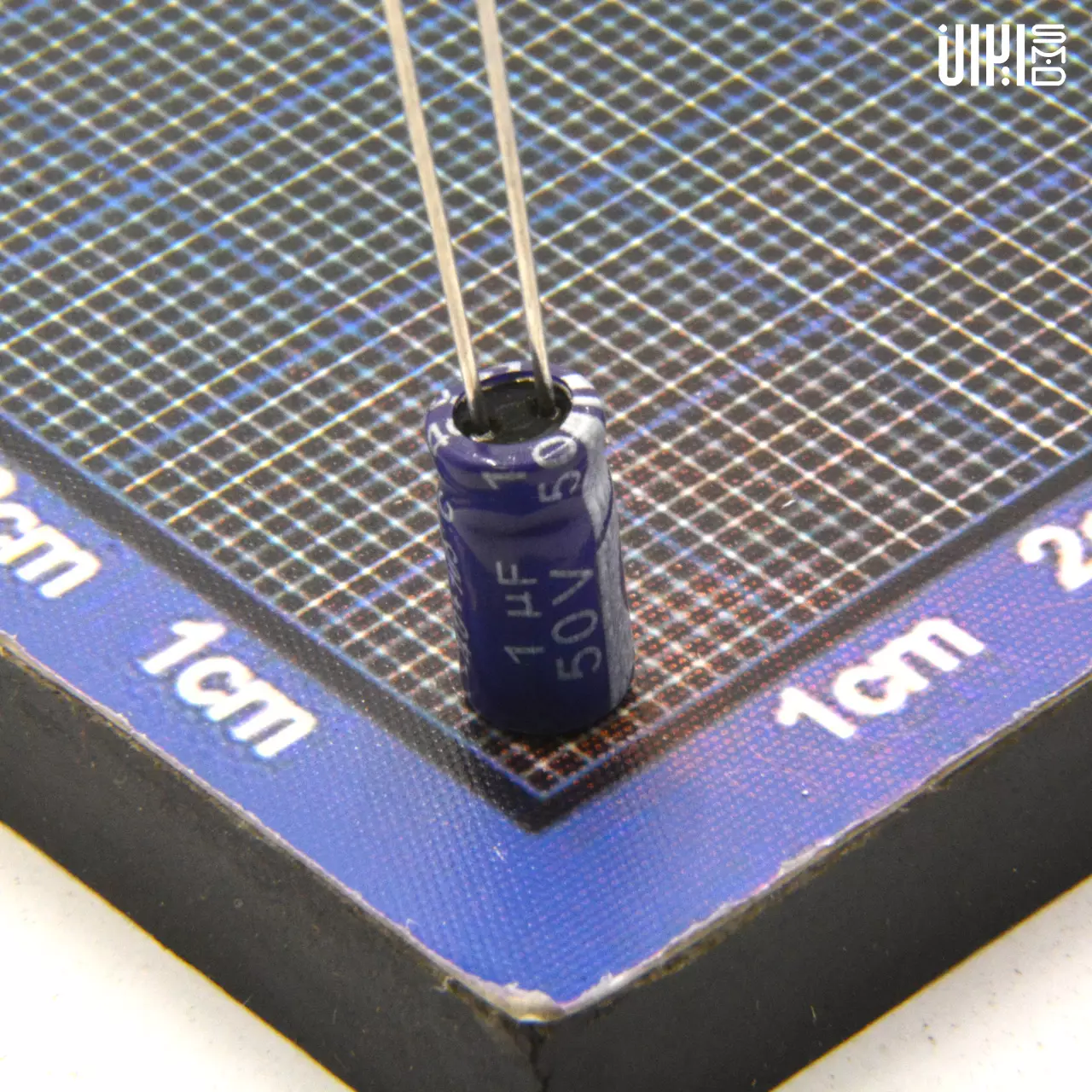 خازن الکترولیت  1UF 50V