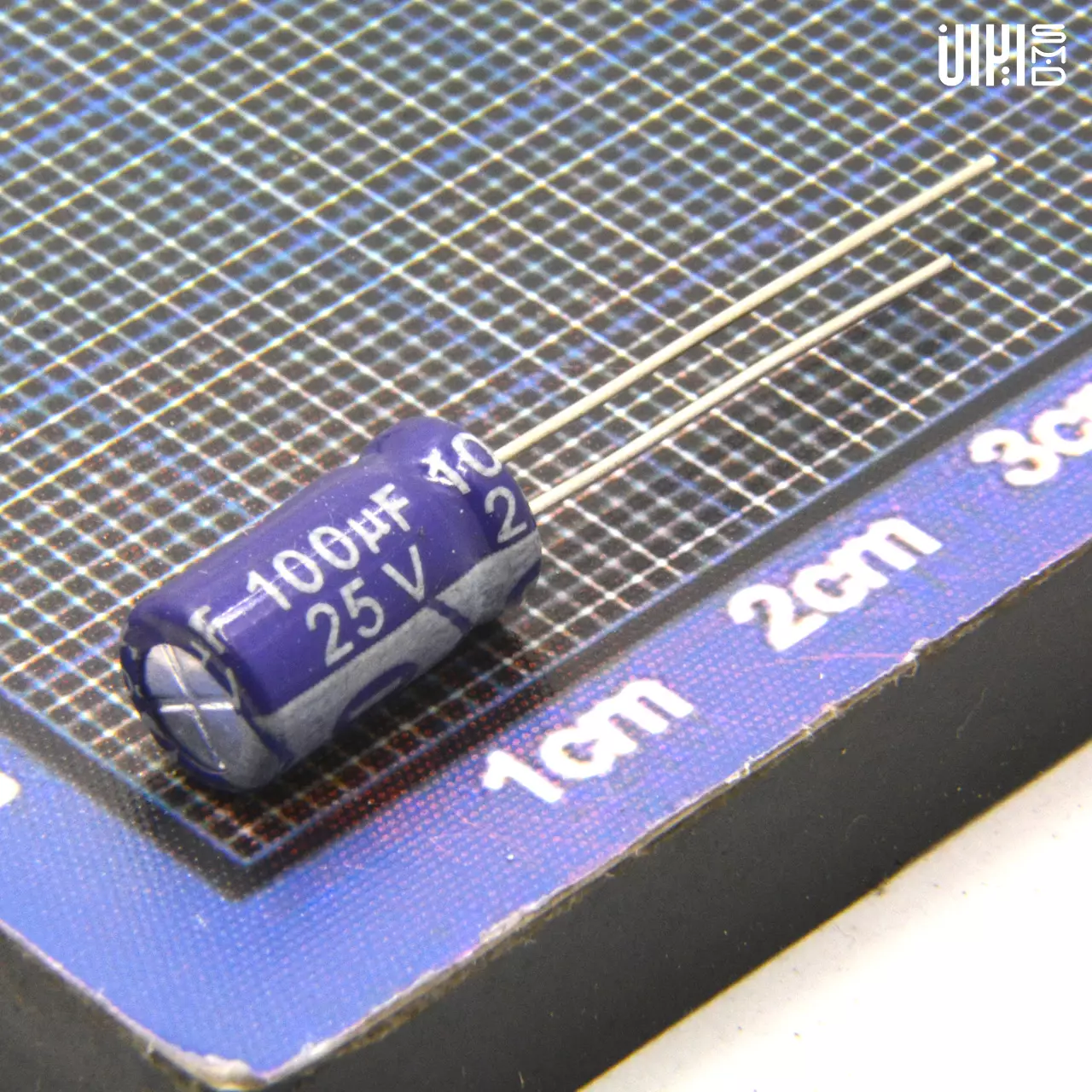 الکترولیت  100UF 25V